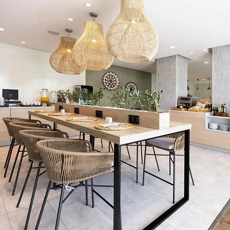 מלון Alameda Centro, Affiliated By Melia